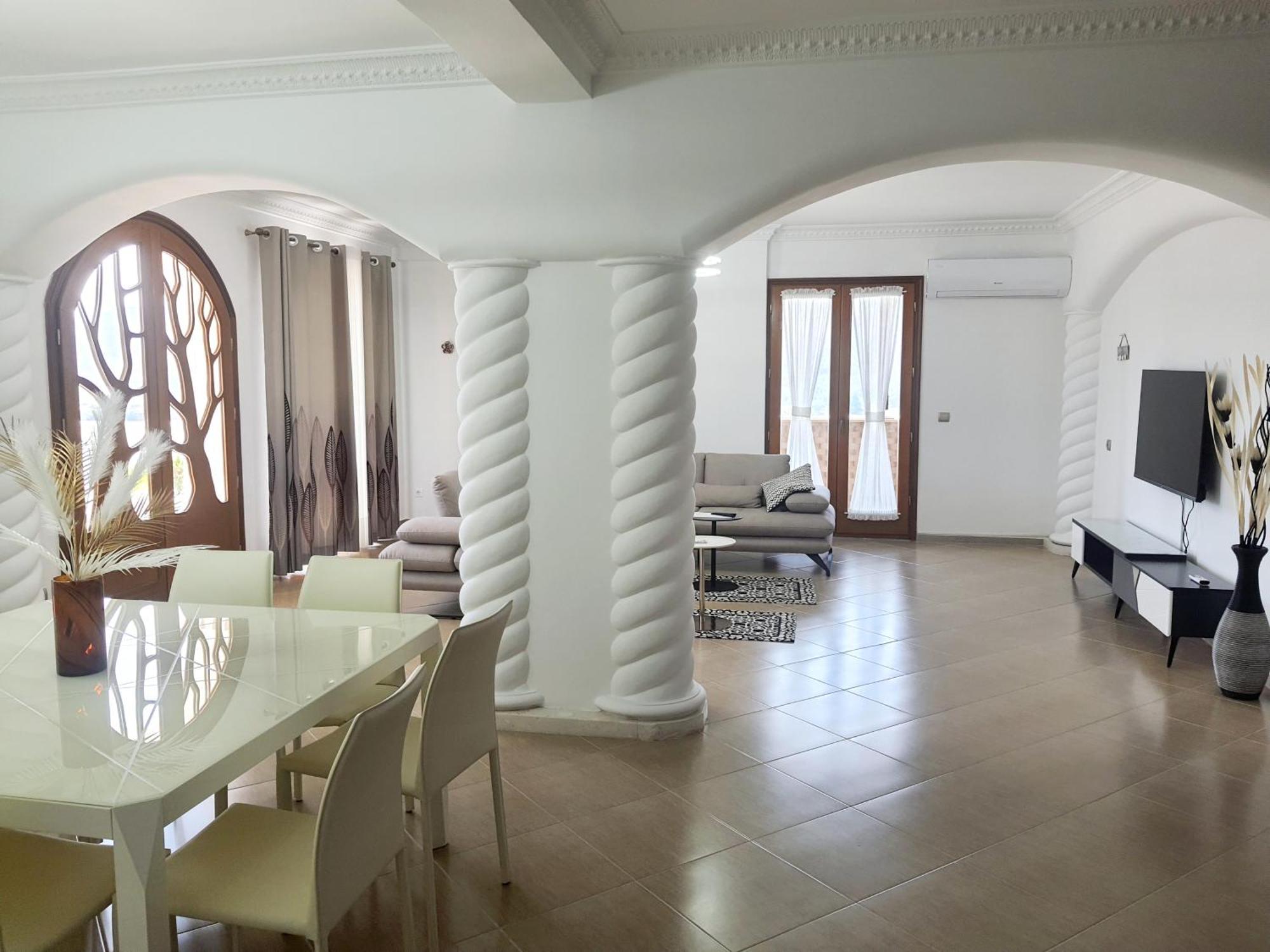 Magnolia Luxury Penthouse Apartment Berat Exterior photo